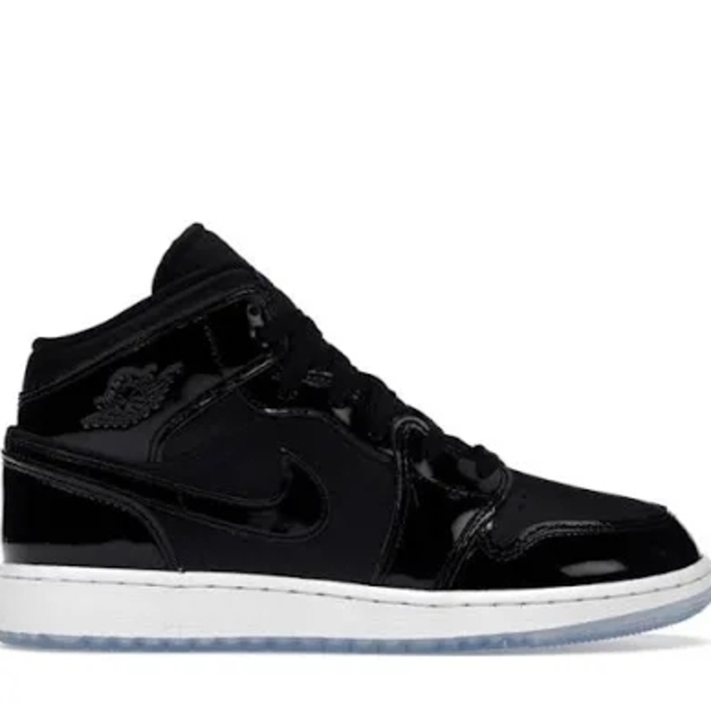Air Jordan 1 Mid SE